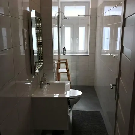 B21a Apartment *